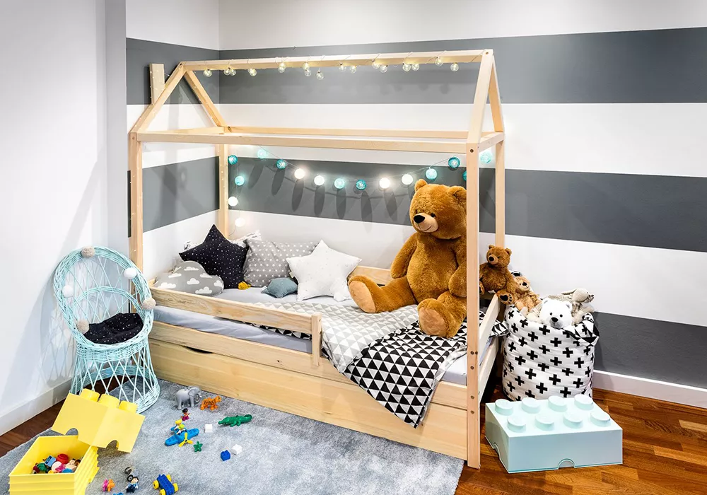 Детская кровать для подростка Домик деревянная