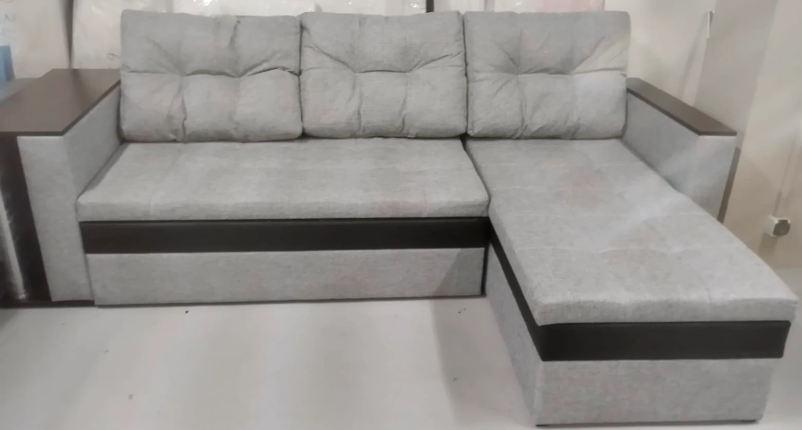 Угловой диван с правым углом Атланта Кантри Грей со столиком арт. 664198